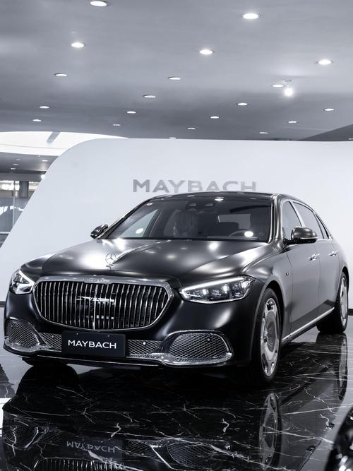 佛山11岚图汽车的售后服务让用户无忧出行，迈巴赫未来的豪华车趋势